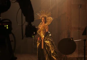 Анна Хэтэуэй в странной поп-мелодраме от Дэвида Лоури