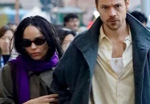 Zoë Kravitz и Harry Styles ввели новый тренд для пар — одинаково, но по-разному одетые пальто