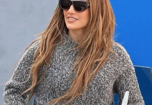 Дженнифер Лопес превращает репетиции в модное шоу с леггинсами и винтажом