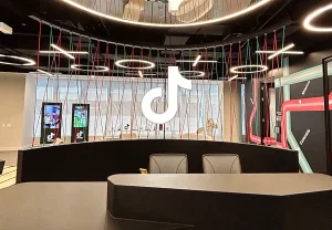 TikTok отдает половину США: Oracle, MGX и немного арабских шейхов