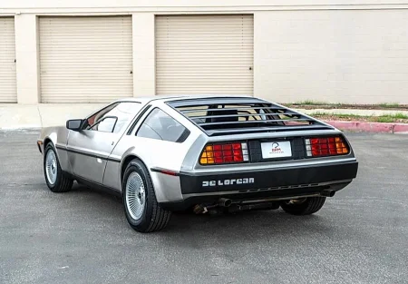 Автомобильные связи: DeLorean, Land Rover и Ford – мистика случайных совпадений