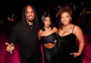 Триумф Кейта Ли: TikTok выбирает героя не из списка Форбс, а из очереди за шавермой