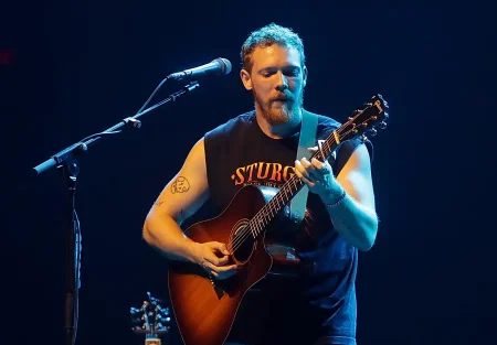 Matt Maeson снова на вершине альтернативы: «Downstairs» покоряет чарты