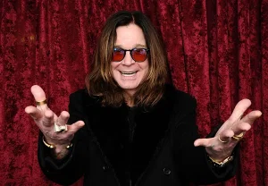 Последний аккорд 'Sgt. Pepper': британская пародия-панихида звезд от Криса Баркера