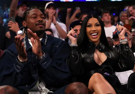 Cardi B просит оставить её в покое из-за скандалов с личной жизнью