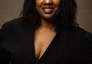 Корнелия Стокс — новый куратор африканской диаспоры в Сан-Франциско