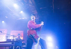 Djo хит парадов — благодаря «Stranger Things»