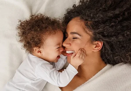 Психологические причины выделения женщин и детей в новостях