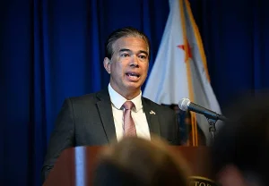 Калифорния требует от xAI прекратить создание эротических дипфейков в Grok