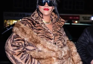 Рианна примеряет тигриный принт
