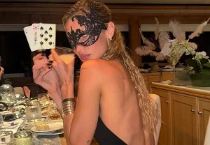 Белла Хадид: трусы вне закона