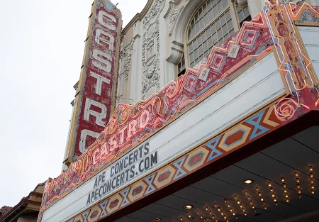 Возвращение кинохрама Кастро