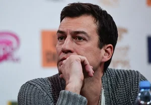 Путь мачо со сценой