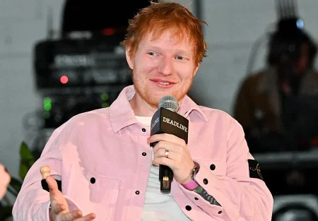 Эд Ширан без телефона