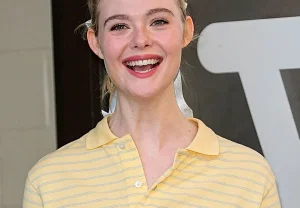 Elle Fanning меняет стиль на пресс‑туре