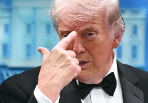 Стрельба, бункеры и YouTube: как теория заговора стала хлебом для блогеров