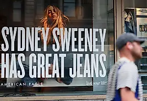American Eagle отвечает на скандал вокруг рекламы с Сидни Суини
