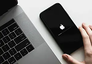 Apple экстренно закрывает дыру в iOS 18.6: что происходит