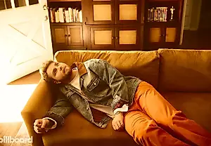 Alex Warren снова на вершине Billboard Hot 100