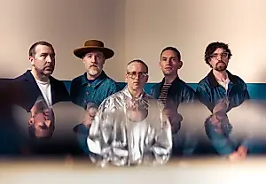 История хитов Hot Chip: что скрывает великая подборка группы