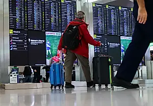 Массовые отмены рейсов: FAA сокращает полёты из-за шатдауна