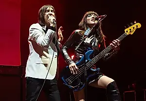 Симоне Батлер покидает Primal Scream