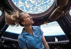 Личные смартфоны в космосе