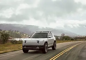 Rivian R2 frente al Tesla Model Y