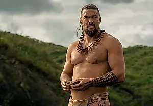 Jason Momoa aterriza en Helldivers
