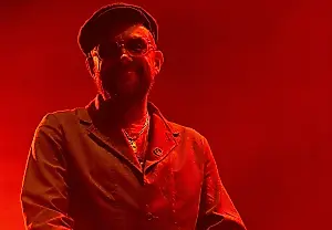 Альбарн и Gorillaz шагают на SNL
