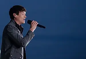 La muerte como herramienta de marketing: la partida del cantante de 3 Doors Down arrasa en las listas