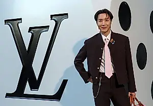 j-hope поздравляет J. Cole