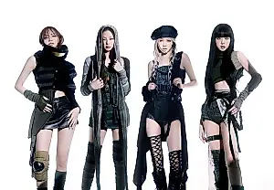 BLACKPINK выпускают sci-fi клип Go