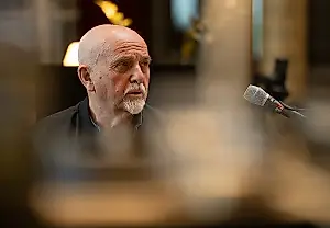 Peter Gabriel publica el álbum «o/i» y el nuevo sencillo «Been Undone»