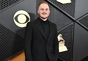 La esposa de Zach Bryan emocionó a su marido hasta las lágrimas en su boda