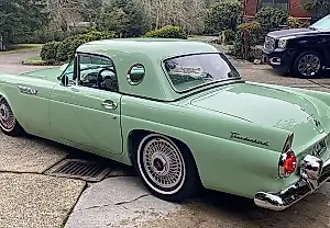 AutoHunter Spotlight: Ford Thunderbird Convertible de 1955