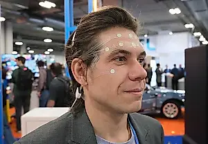 Cómo los cascos EEG se apoderan de nuestro cerebro