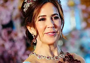 El instinto de renacer: los secretos joyeros de la reina Mary