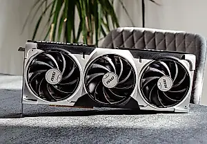 Asus se lo piensa mejor y no se despide de la RTX 5070 Ti