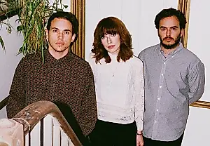 Daughter celebran los diez años de su álbum con un tema antiguo