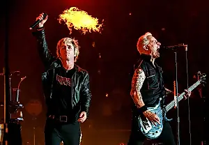 Green Day no se muerde la lengua con los políticos