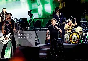 Guns N’ Roses resucitan «Bad Apples»