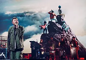 Gorillaz едут в Индию