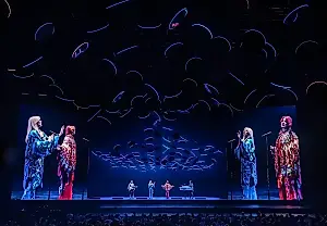 ABBA vuelve a sorprender al mundo