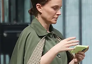 Natalie Portman embarazada y su estilo francés