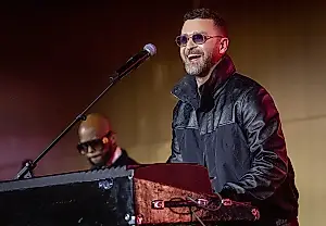 Dos Justins y una canción