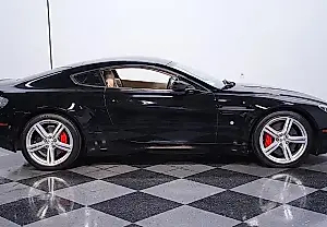 Aston Martin al precio de un Toyota: el diablo está en los detalles