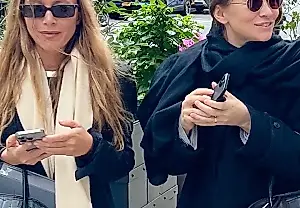 Мэри-Кейт и Эшли Олсен показали новые одинаковые сумки из крокодиловой кожи
