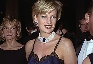 Юный принц Уильям чуть не испортил выход принцессы Дианы на Met Gala в 1996