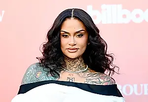 Kehlani alcanza por primera vez la cima de las listas de R&B y hip-hop